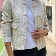 Yi-ming 2022 全新米色Tweed Jacket