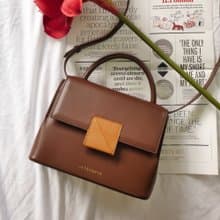 斜背包 Cable Flap Bag 翻蓋手提包 / 核桃棕色 Walnut Brown
