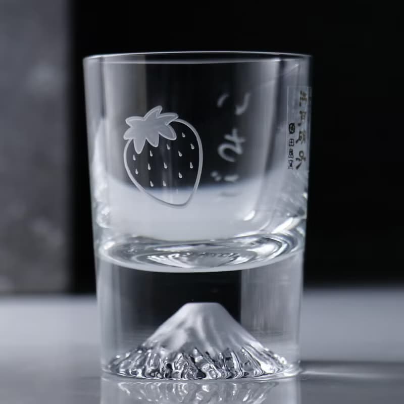 80cc【日本江戶硝子】草莓 富士山冷酒杯 (日本桐箱包裝)