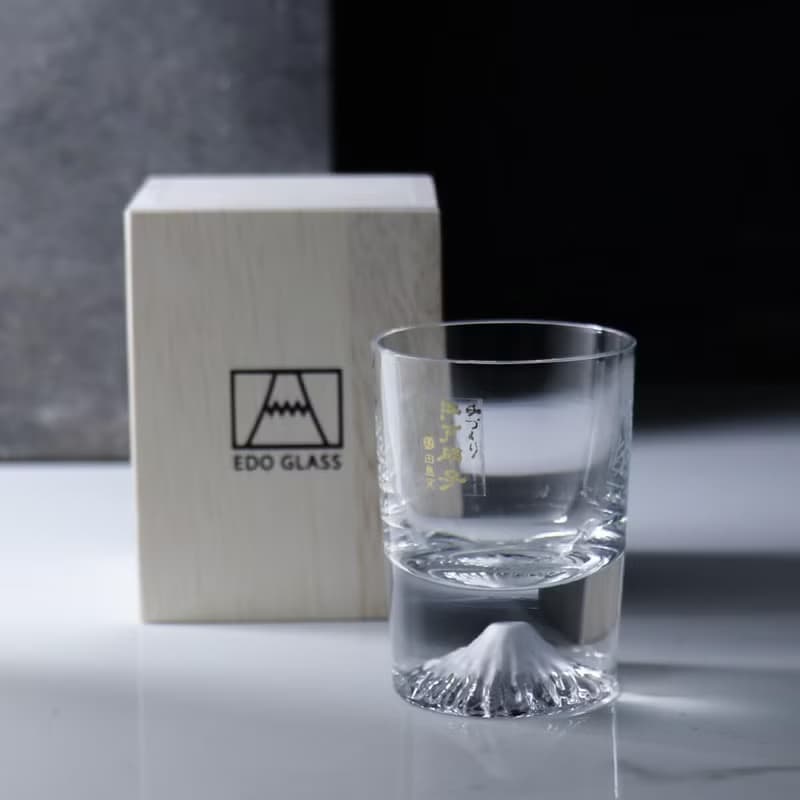 80cc【日本江戶硝子】草莓 富士山冷酒杯 (日本桐箱包裝)