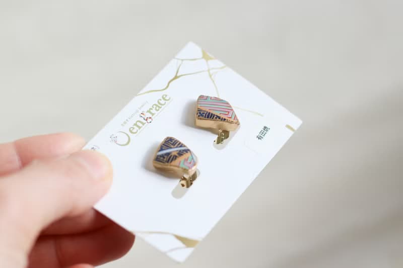 有田焼 金継ぎ 蝶バネ クリップ イヤリング　シリコンカバー付き  伝統工芸　レトロ a24