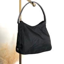 【 日本直送　名牌中古包 】PRADA プラダ ショルダーバッグ ブラック トライアングルロゴ ナイロン ホーボーバッグ vintage オールド yrvu6f