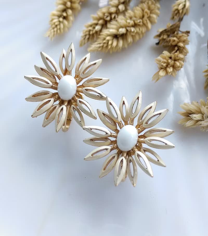 Vintage Jewelry 西洋古董飾品 TRIFARI 立體雙層 花瓣 夾式耳環