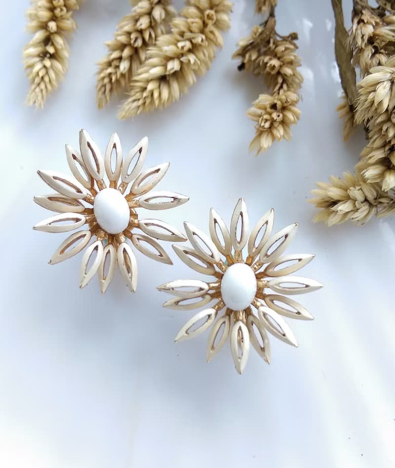 Vintage Jewelry 西洋古董飾品 TRIFARI 立體雙層 花瓣 夾式耳環