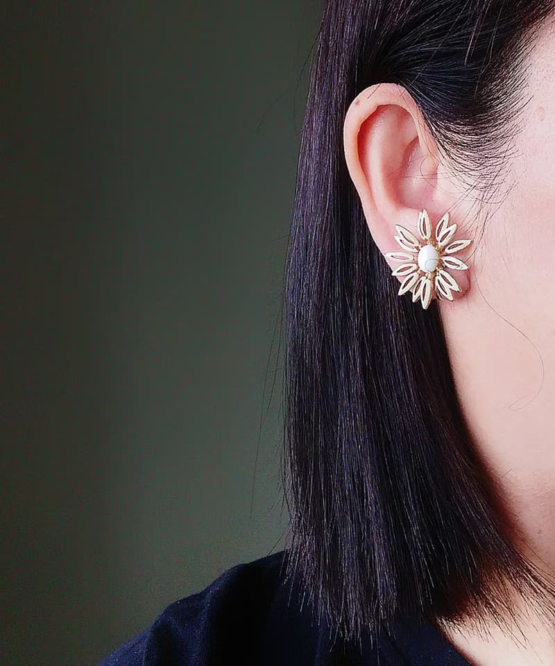 Vintage Jewelry 西洋古董飾品 TRIFARI 立體雙層 花瓣 夾式耳環