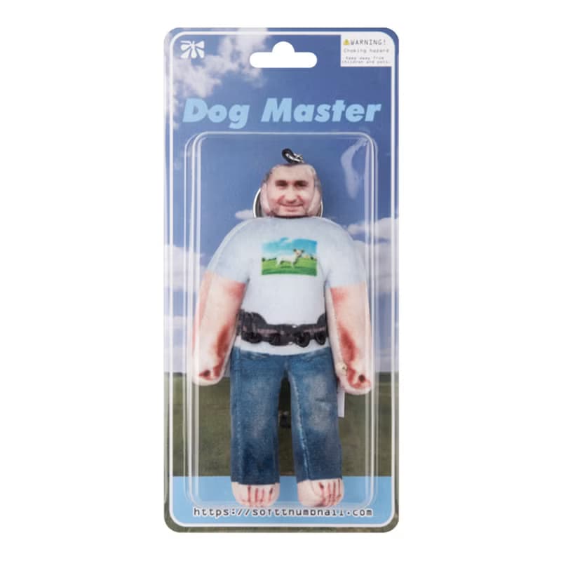 Daniel 32, Dog Walker