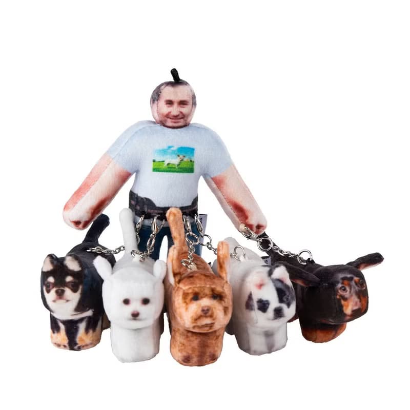 Daniel 32, Dog Walker