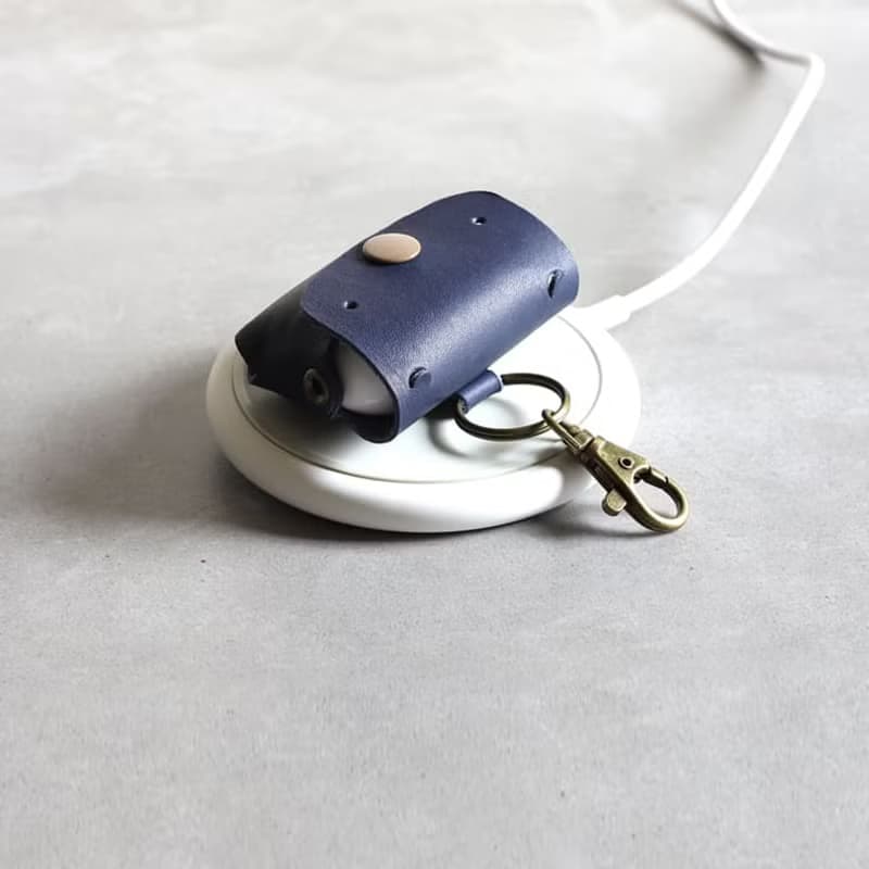 常見的Goody Tre 勃根地酒紅真皮革手工 AirPods 3 保護套