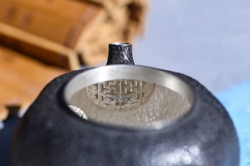 手工純銀岩肌紋柿子壺  一張口打出