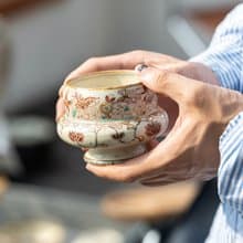 中華唐風 蝶舞梅間 釉上彩描金蝴蝶梅花紋仿古香爐型咖啡杯