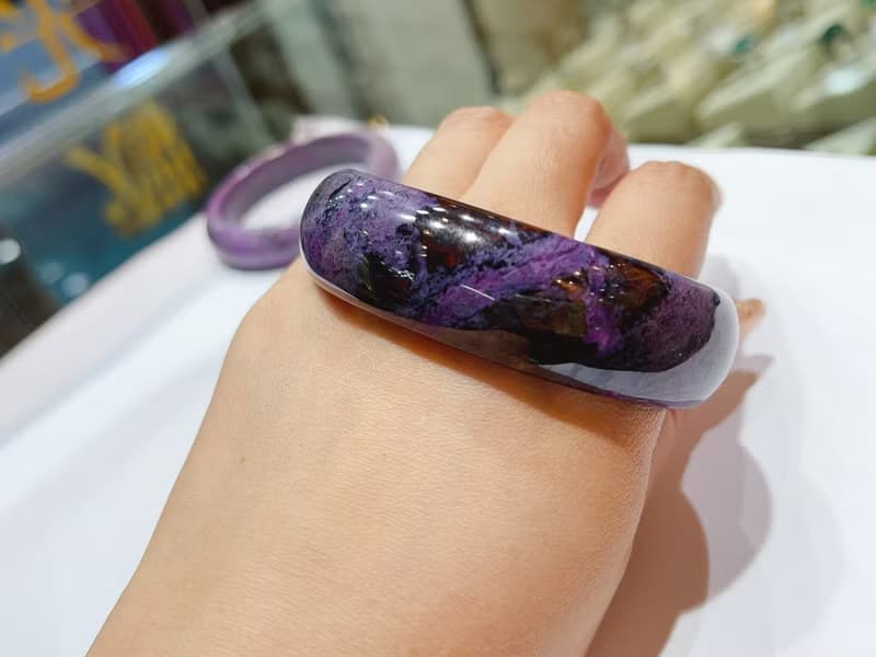 寶麗金珠寶-天然舒俱萊石手鐲(貴妃鐲)