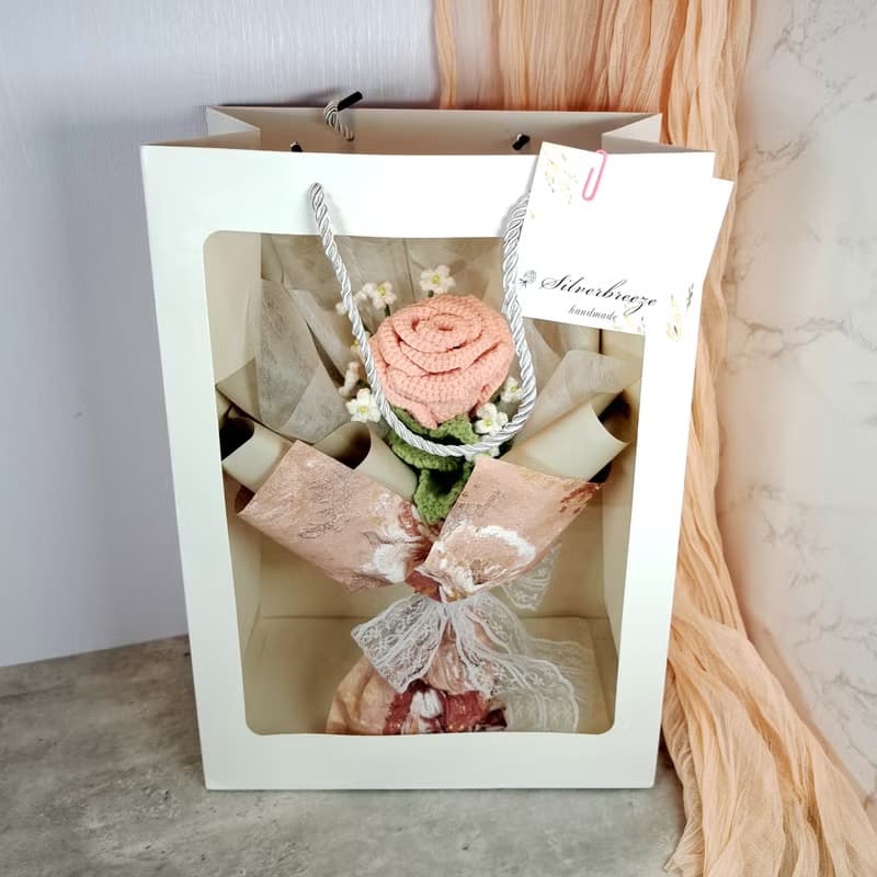 鉤織花束 生日禮物 花束 畢業花束 情人節 母親節 求婚