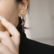 MOP 白蝶貝搖曳細鍊耳環 SV925/14KGF