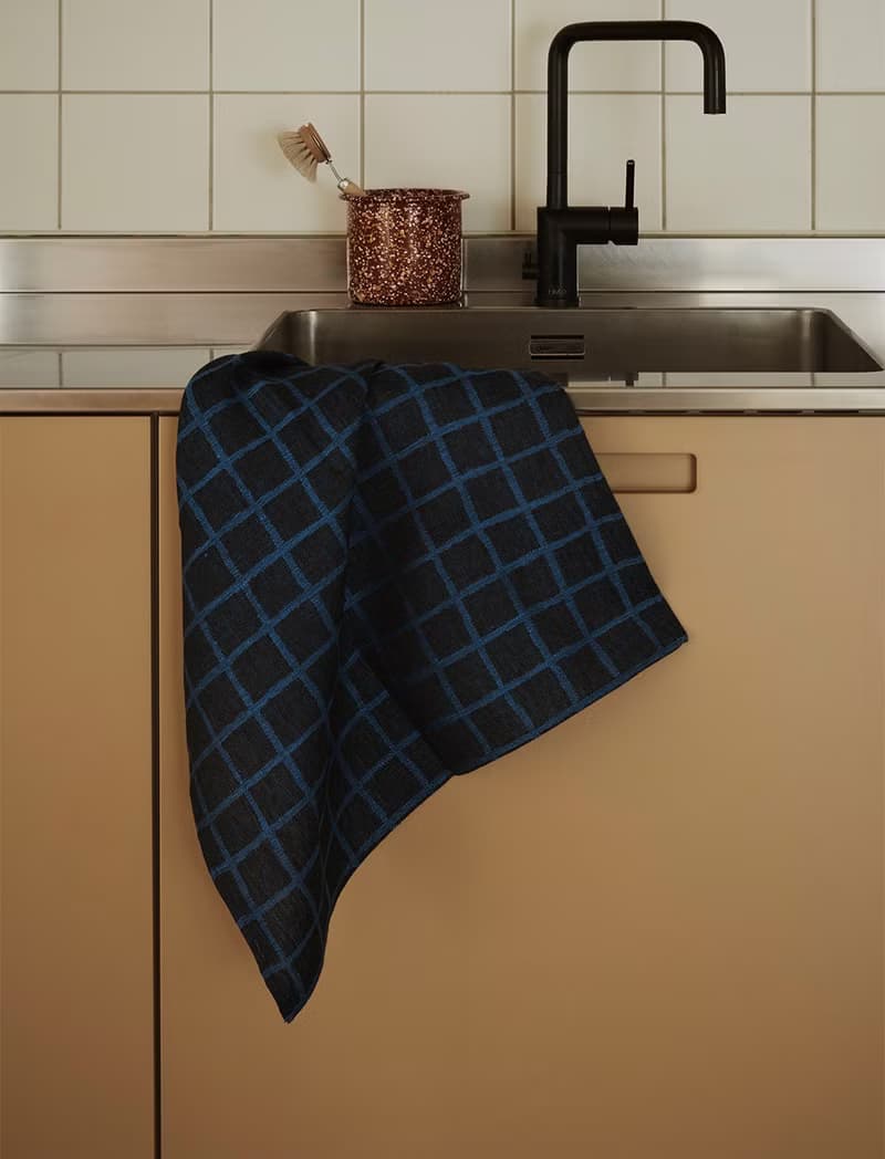 北歐設計款–格子格紋茶巾 藍黑 RUTIG TEA TOWEL,BLUE/BLACK