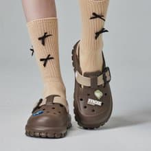 moz瑞典 駝鹿 小方糖 方扣 防水 洞洞鞋 拖鞋 涼鞋 (巧克力)