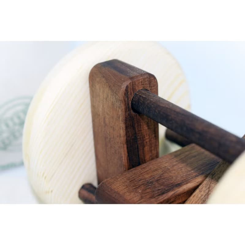 Wooden Toy Cylinder Rattle, Natural Sound Baby Rattle, Natural and Fun Baby Toy