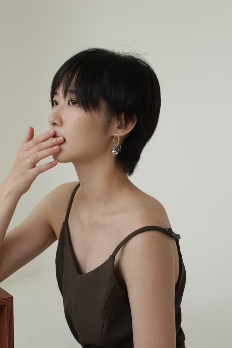 2020末二十二聖誕 耳環 / 耳夾可 樹脂 礦石 黑 個性 水晶