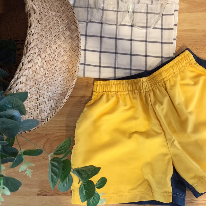 BIRUCHU x SUNSURF Trunks has a Japanese version.