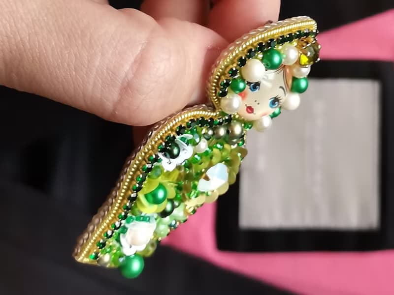 Nesting doll jewelry brooch, Russian beauty matryoshka in green dress