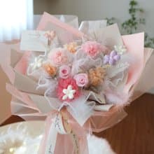 愛的呢喃 粉色康乃馨永生花束