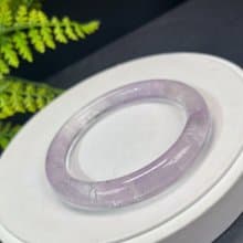 精品 淺紫水晶手鐲 61MM 冰透閃片星光圓條紫色水晶手環 靈性精神