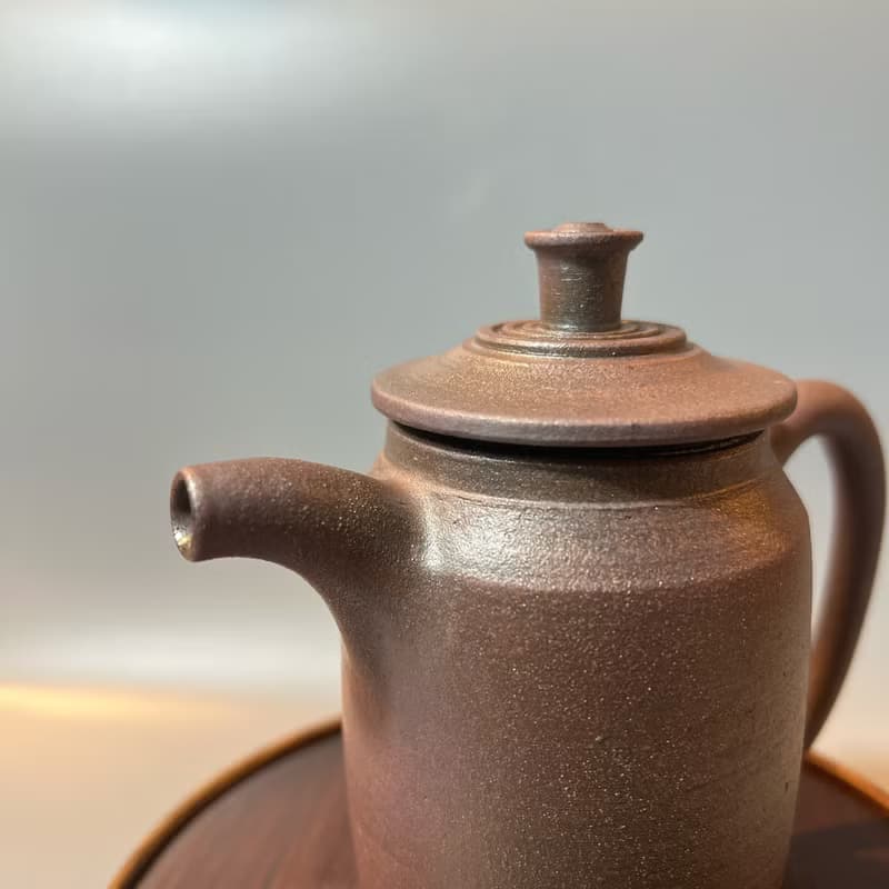 柴燒古樸直立茶壺 / 純陶土茶壺 / 小平凡手作