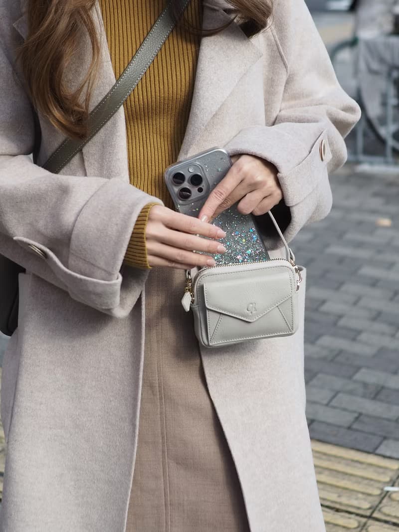 Valen (Cloud) : Mini wallet, short wallet, cow leather, light grey, Zip pouch