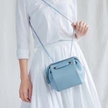CUDDLE BAG - WOMEN CUTE MINIMAL LEATHER HANDBAG/ SHOULDER BAG - LIGHT BLUE