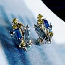vintage jewelry 古董立體萊茵石花束 夾式耳環