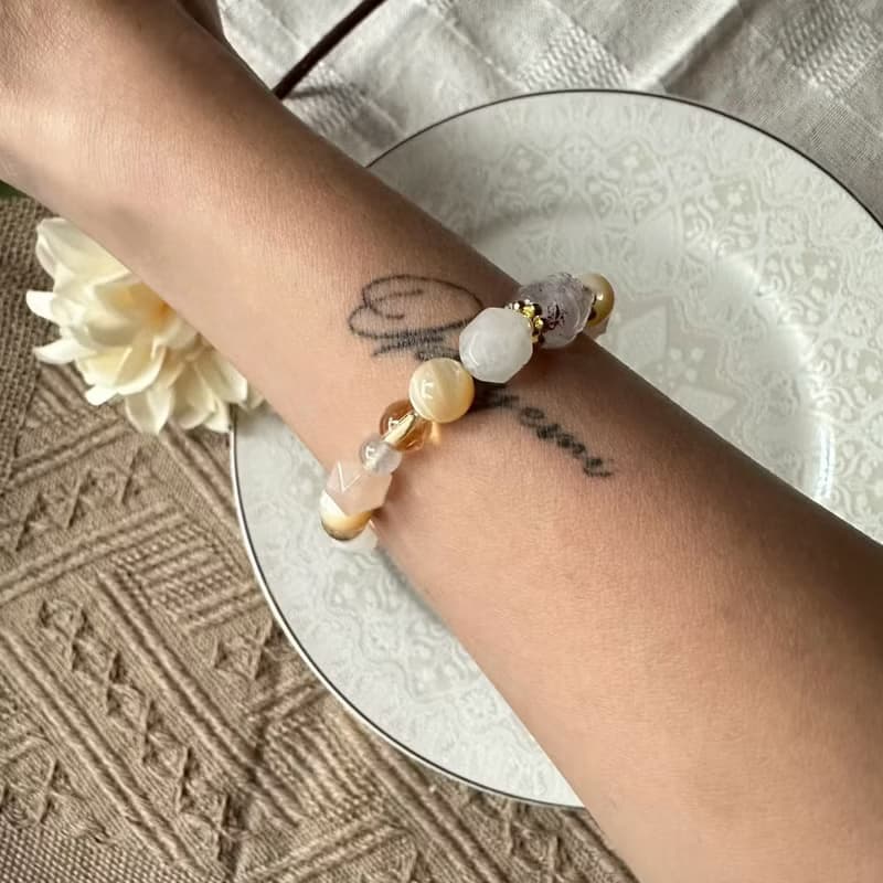 超七貔貅雪白米色系彈性手鍊