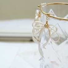 蝴蝶結 • 白 - 手工樹脂耳環婚禮