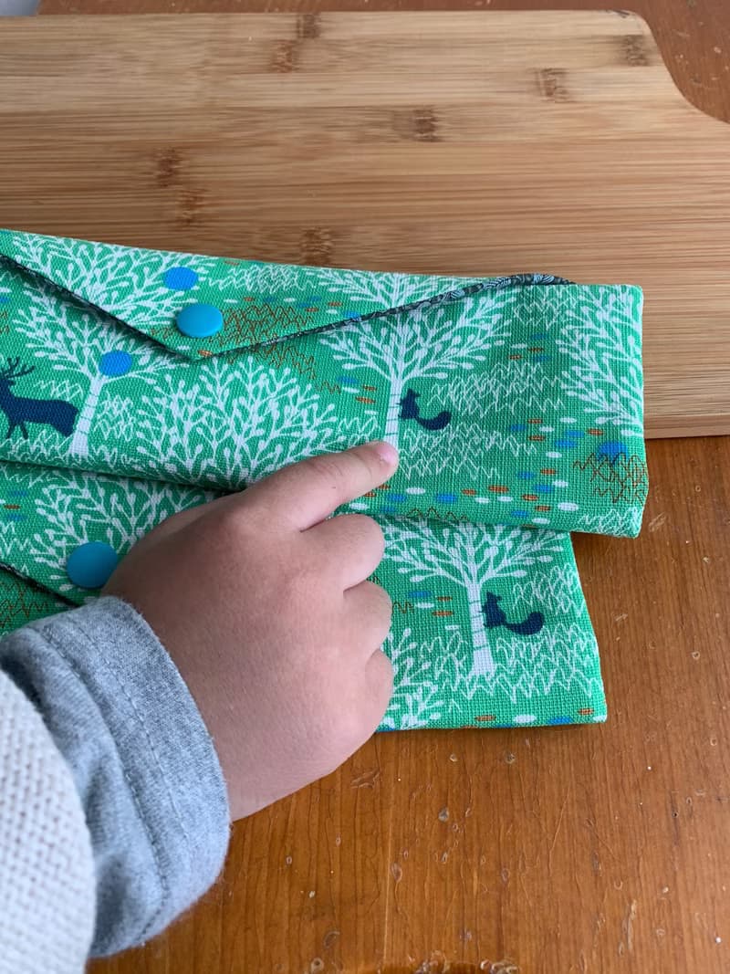 文青風環保筷袋  雪白森林 青草綠  手作餐具袋.交換禮物.