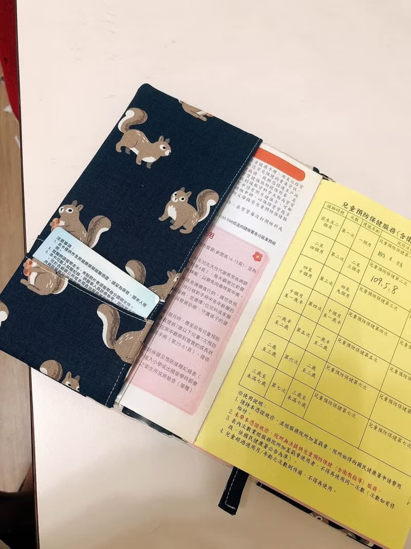 Murmur手作-松鼠專屬書套/寶寶手冊套