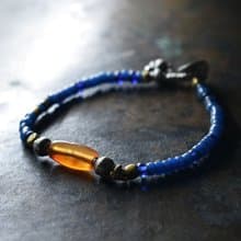 古代カーネリアンとoldチンシルバーとオリッサブラス、アンティークサックスブルーとブルービーズのブレス