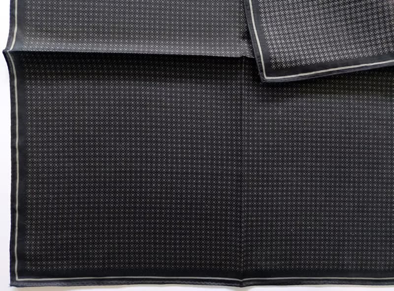Burberry Vintage Handkerchief Diamond Pattern Black 20x 20 inches