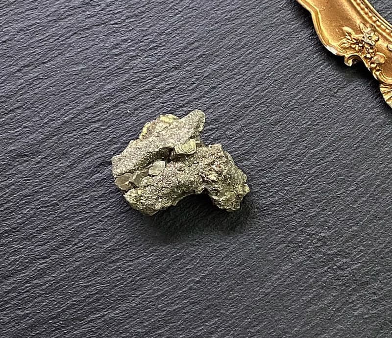 小小能量礦石擺件-可愛精品小黃銅礦原礦//財運//水晶//聚財