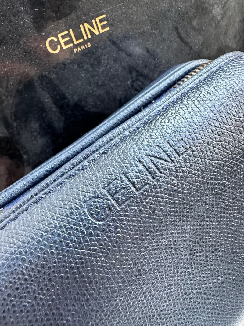 中古包 Vintage Celine 深藍色荔枝紋牛皮化妝包小斜揹包
