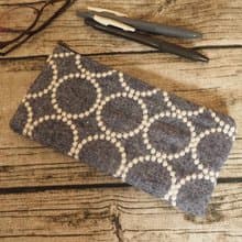 手工製作 簡約灰藍刺繡圈圈圖案 筆袋 眼鏡袋 餐具袋