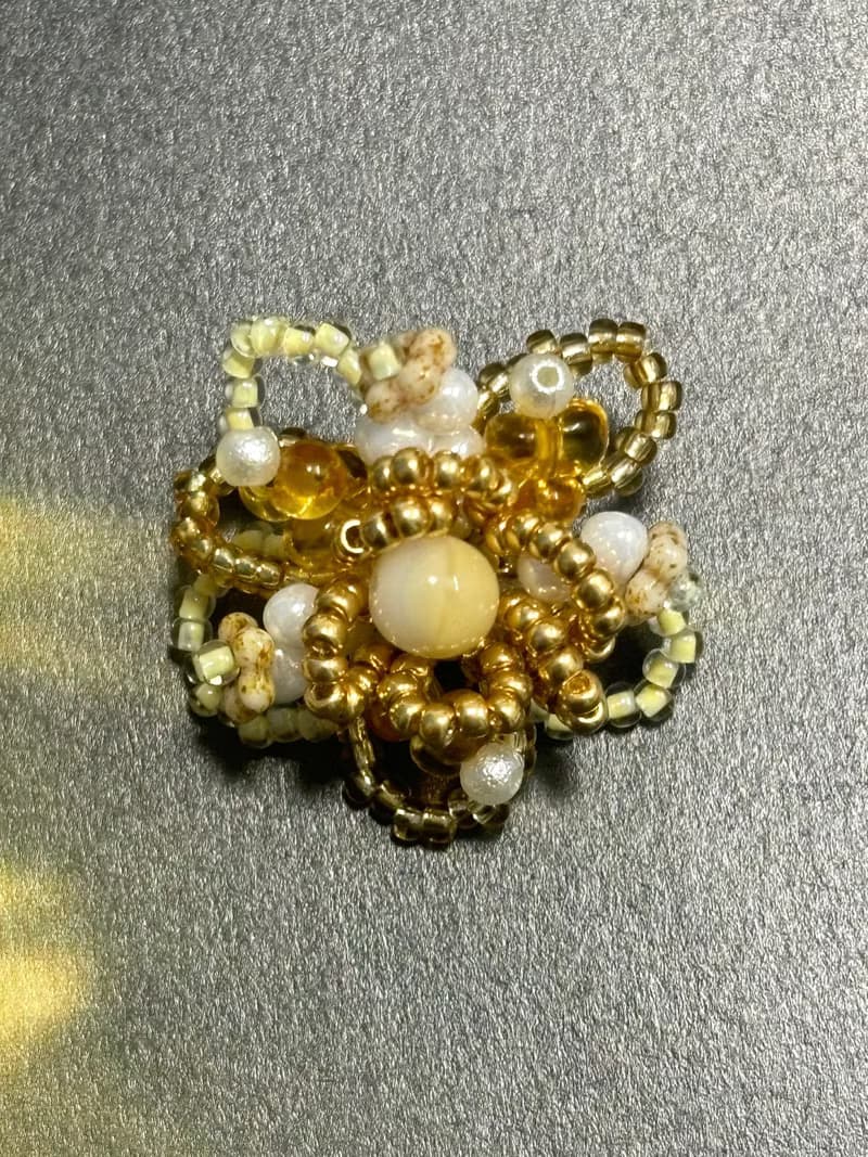 金雛菊 串珠花朵耳釘 手作串珠耳環 花朵耳飾