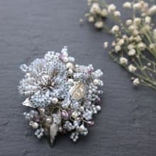 Beaded Bouquet Brooch (Ice Blue)/ビーズブーケのブローチ