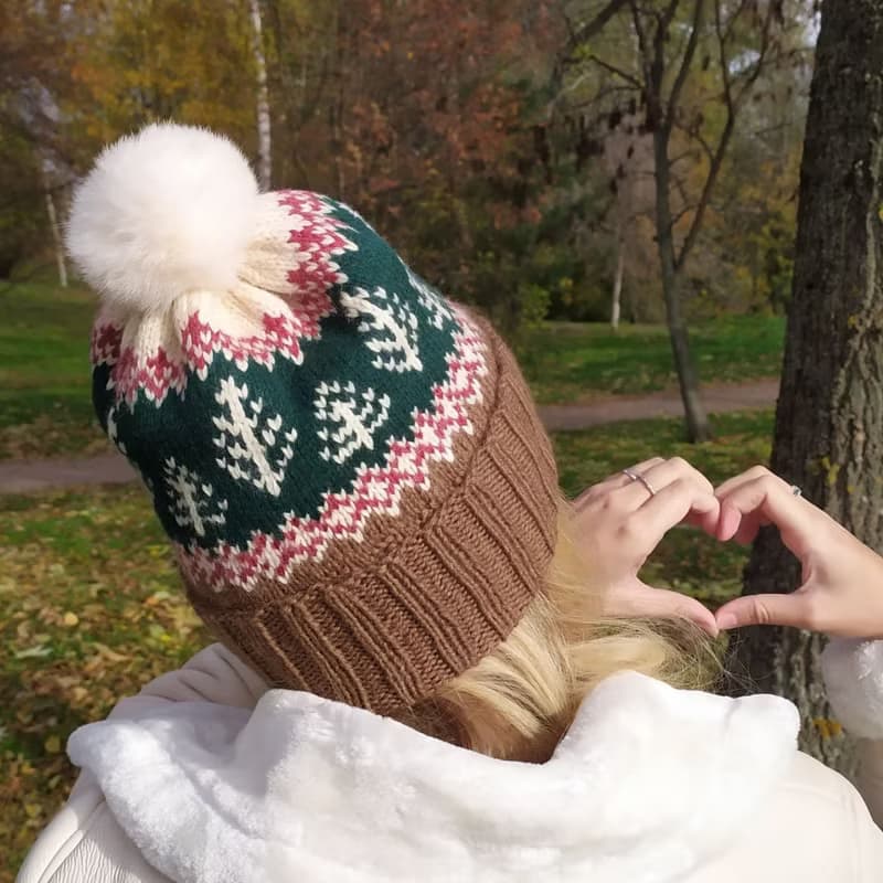 Warm womens hand-knitted hat | レディース帽子