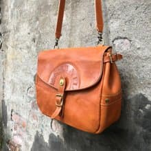 復古郵差包/斜背包  Size:L  植鞣牛革製