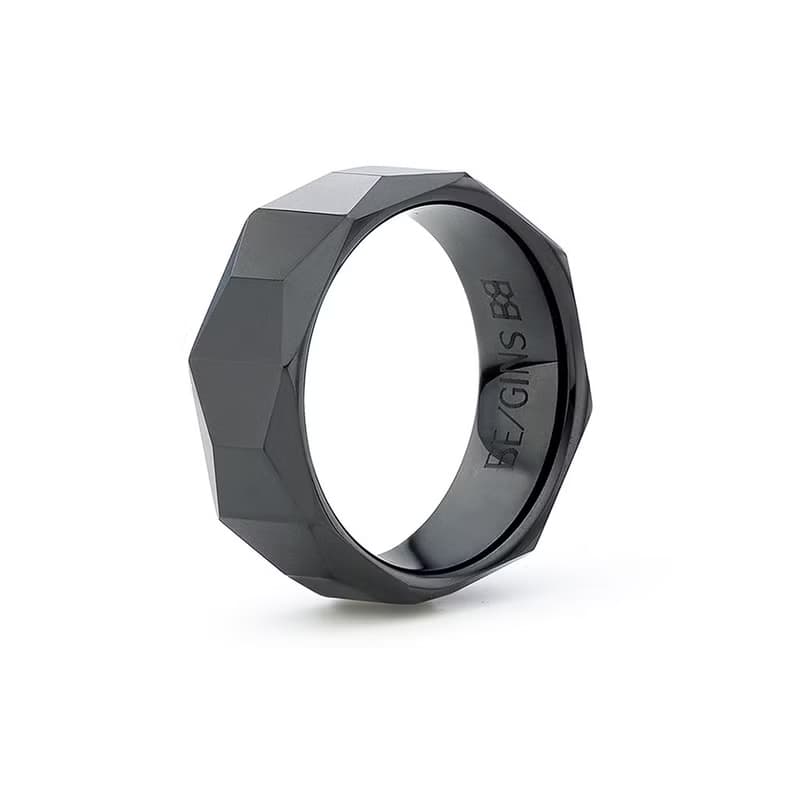 LA LIGNE BLACK CERAMIC 4 FACED CUTTING RING