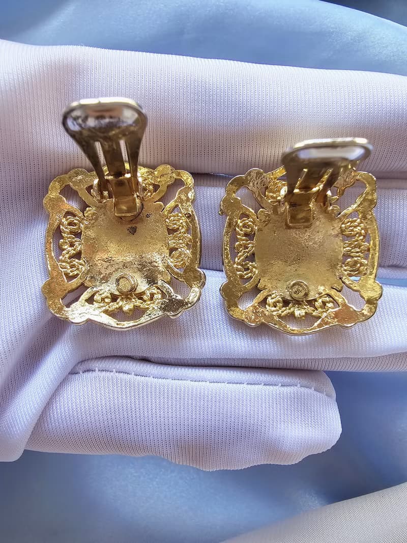 金色雕花框復古綠琺瑯夾式耳環/vintage美國西洋古董飾品