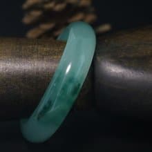 天然冰種綠飄花手鐲氣質玉手環禮盒版