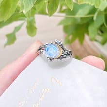 月亮擁抱著玫瑰 天然月光石復古純銀戒指