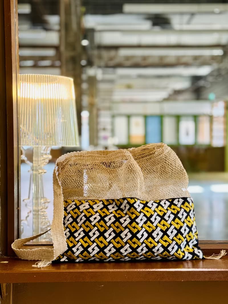 手工刺繡 藤編 斜背包 肩背包 側背包 手袋 斜孭袋