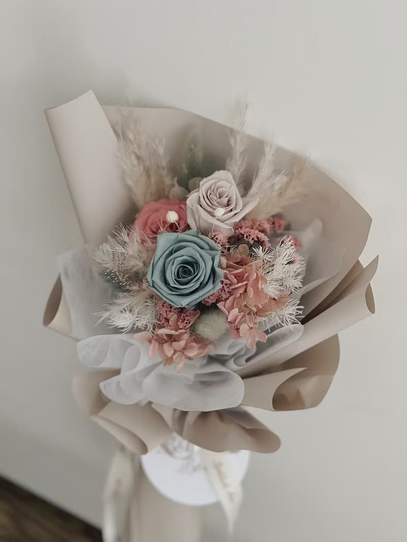 【永生玫瑰花花束】• 情人節/永生玫瑰花/永生玫瑰花花束/玫瑰花