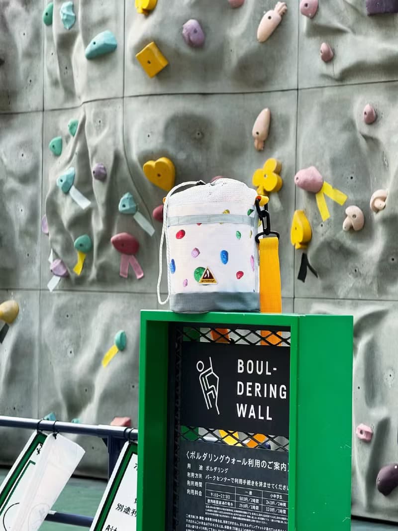 archi阿吃 新款石頭糖巧克力單肩斜挎手提小水桶包放水杯手機粉袋