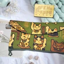 日本限量款妖怪厭世招財貓拉鍊布紅包袋-下方拉鍊紅包袋-手作